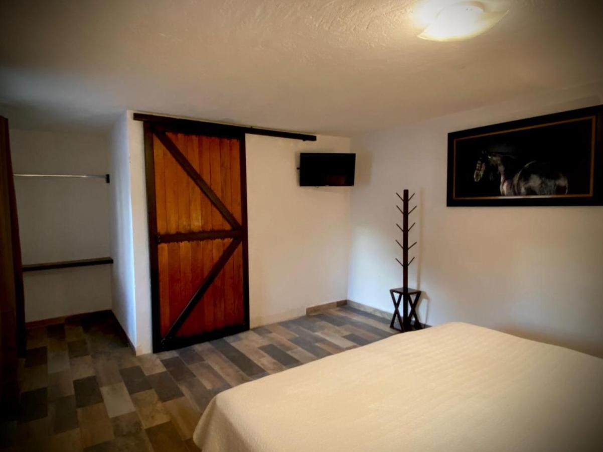 Cabanas, Suites Y Habitaciones Rancho San Jorge Bernal Ngoại thất bức ảnh